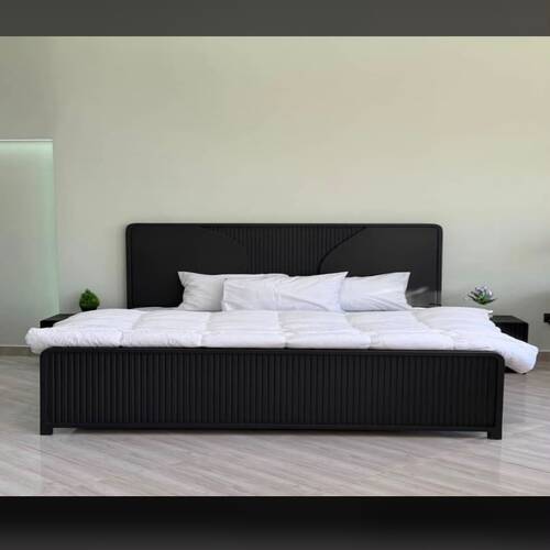 Black Matt Bed 